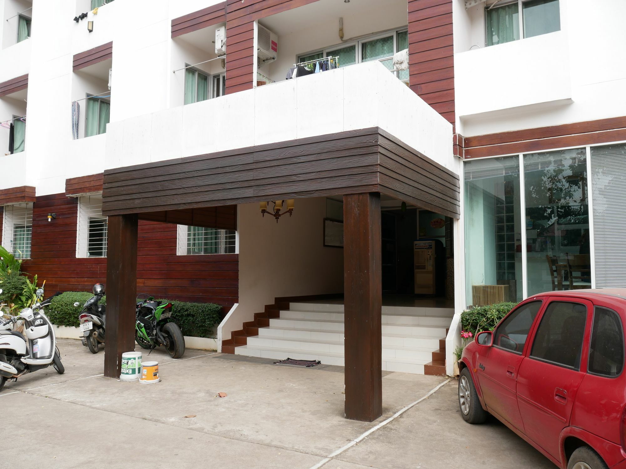 Siriwan Grand Garden Apartment Кхонкен Екстер'єр фото